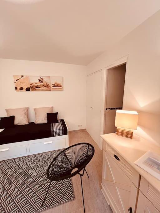 Studio Jardin Privatif 300M De La Plage Sainte-Maxime Bagian luar foto