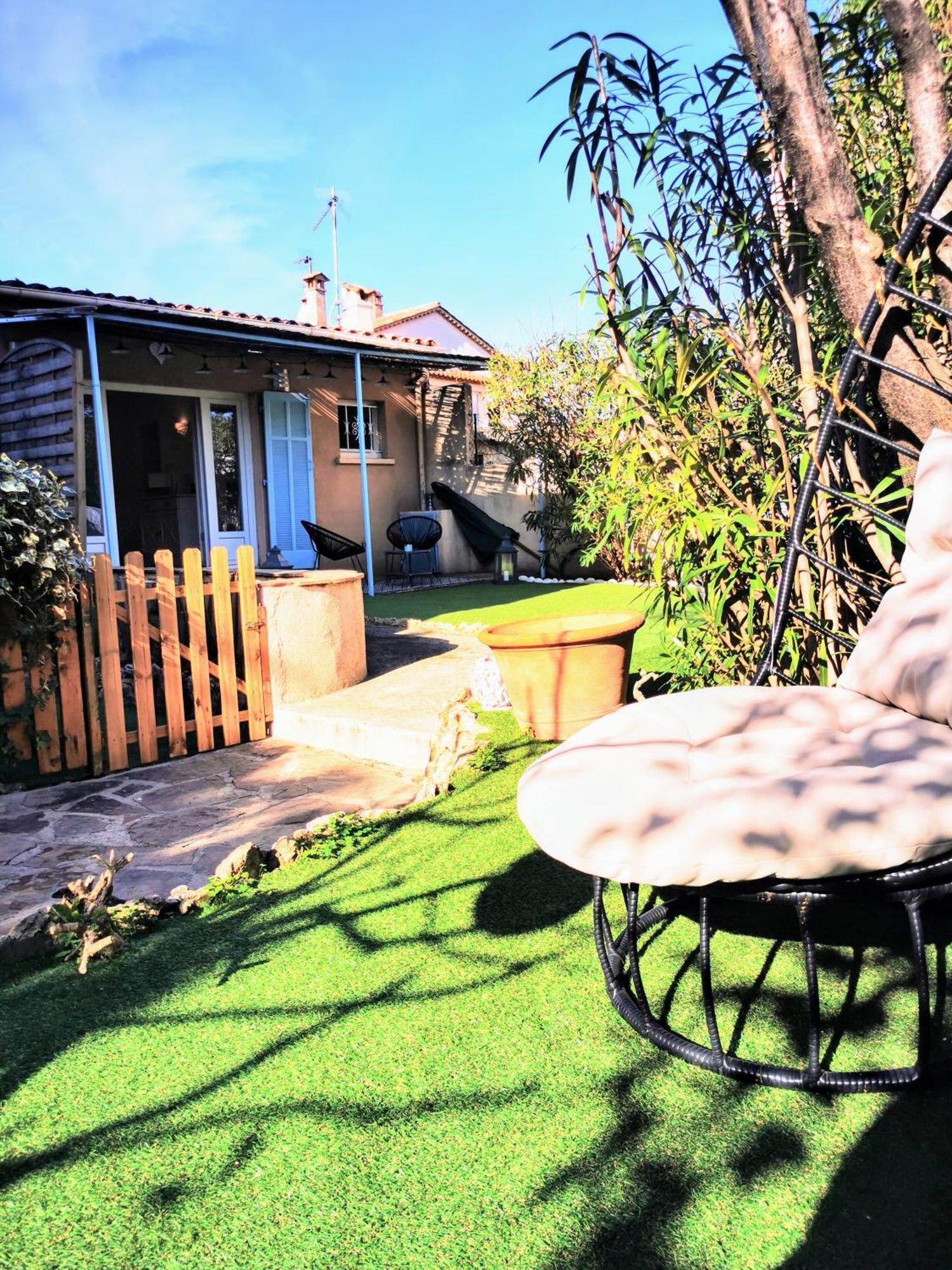 Studio Jardin Privatif 300M De La Plage Sainte-Maxime Bagian luar foto