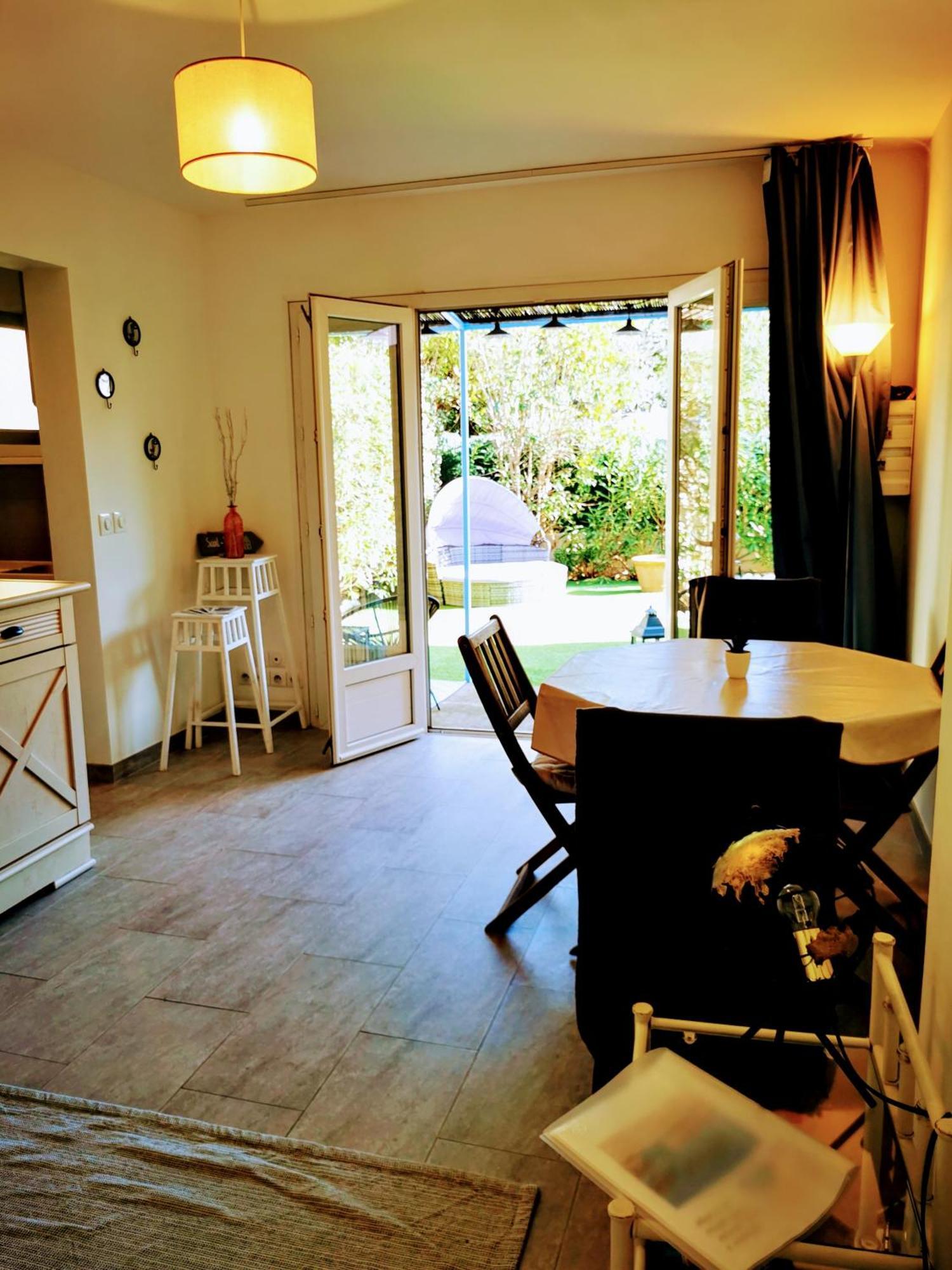 Studio Jardin Privatif 300M De La Plage Sainte-Maxime Bagian luar foto